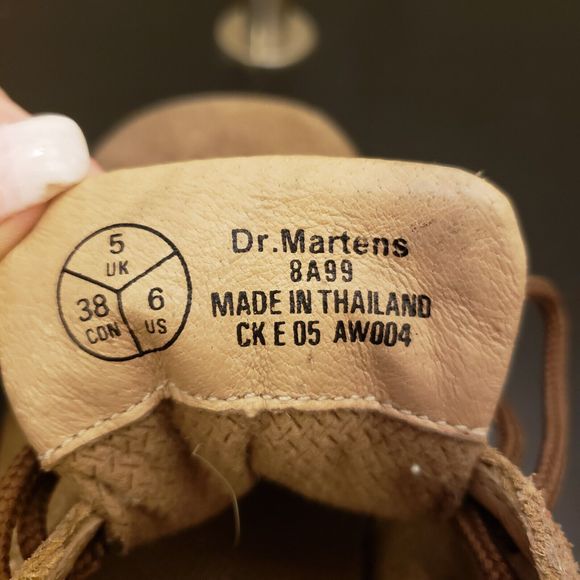 Dr. Marten 8A99 Air Wair Tan Suede Laceup Casual Shoes Men's Sz 6 Women's Sz 7.5 - Picture 10 of 15